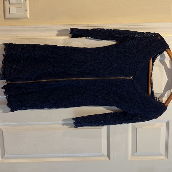 Diane von furstenberg Zarita sheath, great zipper down the back - Picture 3 of 4